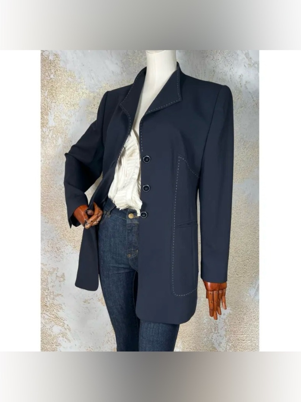 Vintage Escada Wool Blazer Work Jacket Navy Contrast Trim 36 US 4
Has some smal